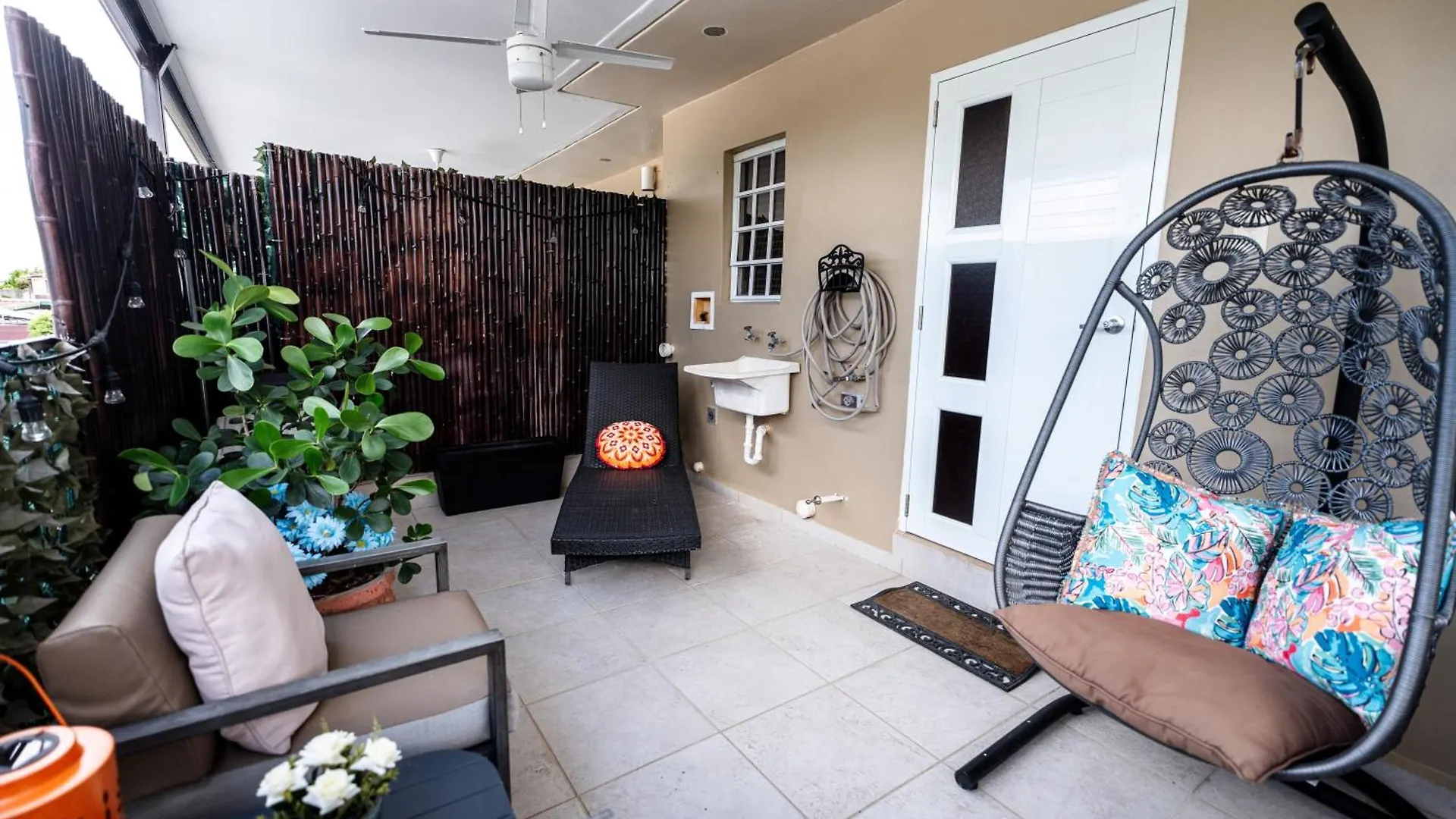 Private Jacuzzi Oasis With Mountain Views And Free Parking Apartment Ponce