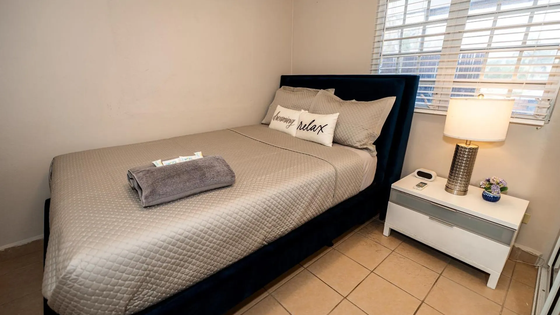 Private Jacuzzi Oasis With Mountain Views And Free Parking Apartment Ponce
