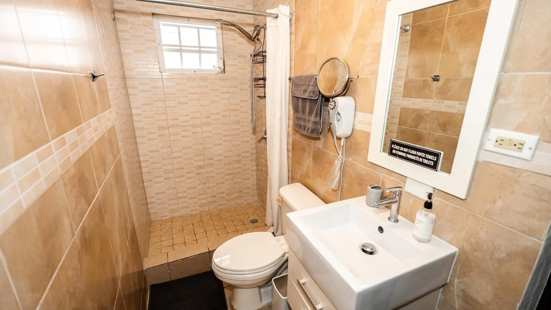 Private Jacuzzi Oasis With Mountain Views And Free Parking Apartment Ponce